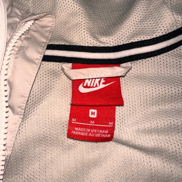 Nike men’s sportswear wind runner jacket - Picture 5 of 7